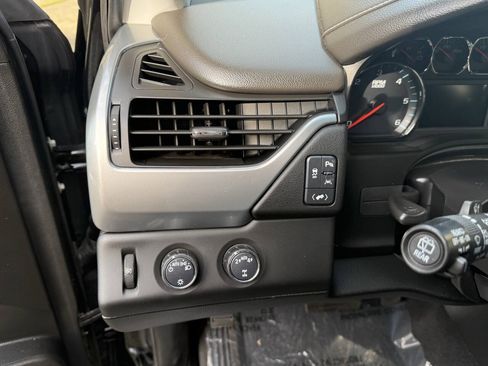 Used 2019 Chevrolet Tahoe LT AWD/4WD image 38