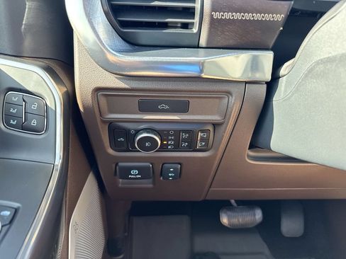 Used 2026 Ford F150 King Ranch w/ Equipment Group 601A High AWD/4WD image 18