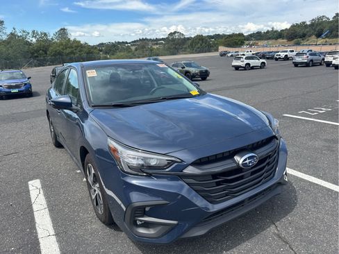 Used 2025 Subaru Legacy Premium AWD/4WD image 3