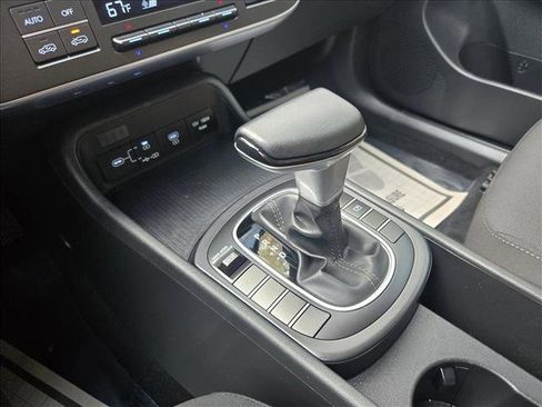 Certified 2025 Hyundai Kona SEL image 22