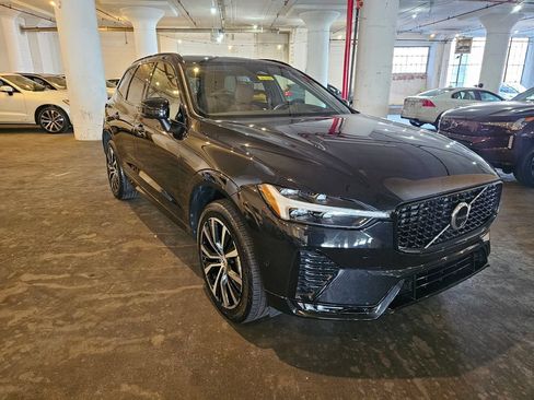 Certified 2025 Volvo XC60 B5 Ultra AWD/4WD image 5