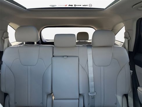 New 2025 Kia Sorento S w/ Panoramic Sunroof Package image 24