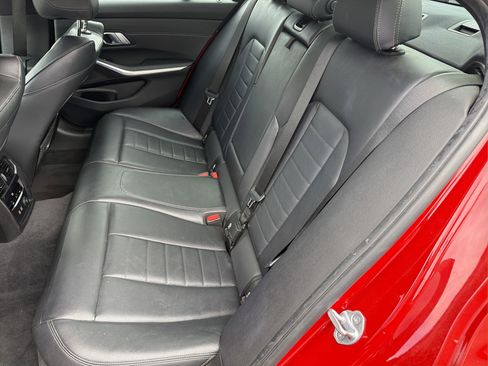 Used 2019 BMW 330i xDrive Sedan w/ Convenience Package AWD/4WD image 18