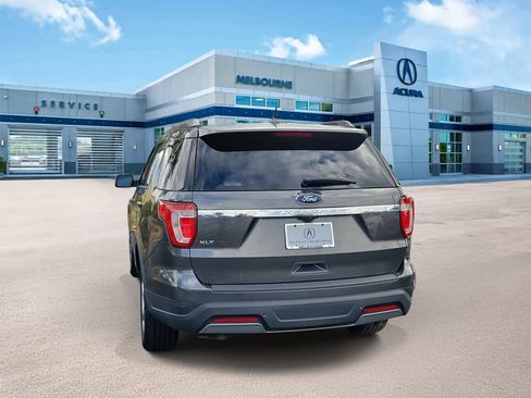 Used 2019 Ford Explorer XLT w/ Equipment Group 202A image 4