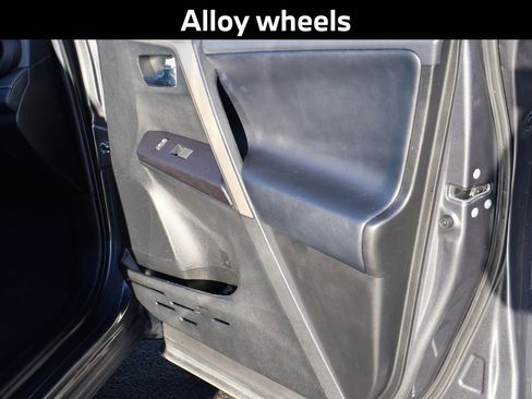 Used 2018 Toyota RAV4 XLE image 14