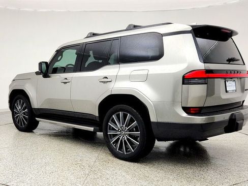 Used 2024 Lexus GX 550 AWD/4WD image 7