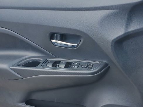 New 2025 Nissan Versa SV w/ Trunk Package FWD image 22