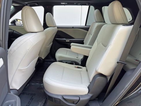 Used 2025 Lexus TX 350 AWD w/ Technology Package image 43