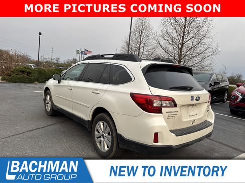 Used 2017 Subaru Outback 2.5i Premium image 8