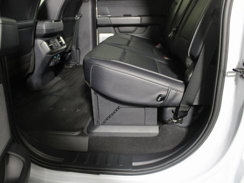 Used 2025 Ford F150 Lariat w/ Equipment Group 502A High image 12