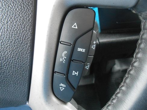 Used 2011 Chevrolet Silverado 3500 LT image 16