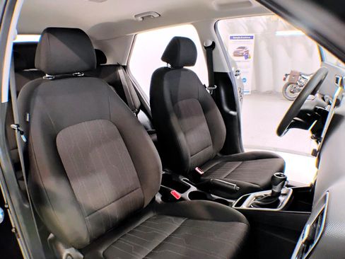 Used 2021 Hyundai Venue SE image 85