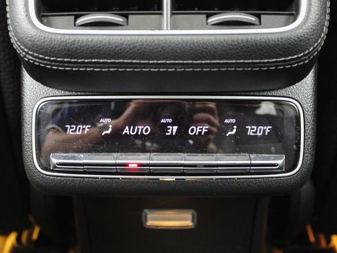 Used 2023 Mercedes-Benz GLS 450 4MATIC image 42