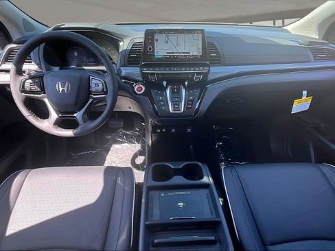 New 2026 Honda Odyssey Elite image 5