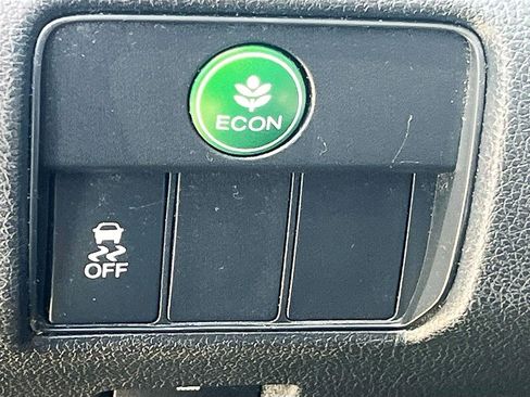 Used 2016 Honda Accord Sport image 10