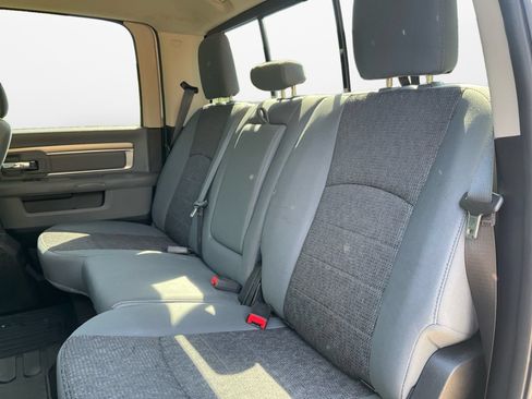Used 2018 RAM 1500 Classic SLT AWD/4WD image 15