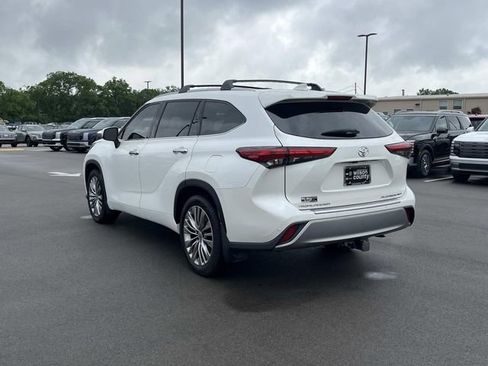 Used 2021 Toyota Highlander Platinum AWD/4WD image 7