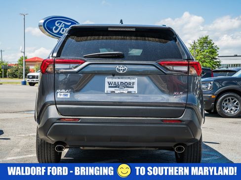 Used 2024 Toyota RAV4 XLE w/ Convenience Package AWD/4WD image 4