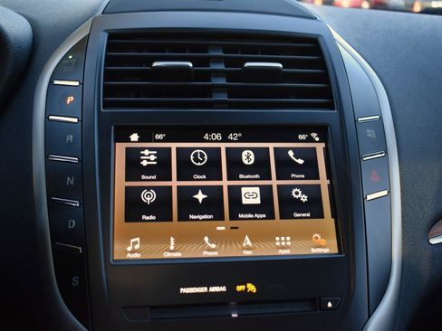 Used 2019 Lincoln MKC Reserve w/ MKC Climate Package image 22