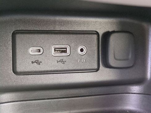 Used 2019 Chevrolet Equinox LS w/ LS Convenience Package image 21