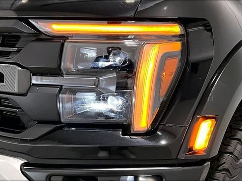 Used 2025 Ford F150 Raptor AWD/4WD image 41