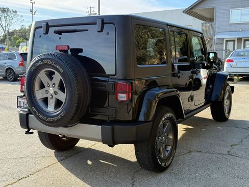 Used 2015 Jeep Wrangler Unlimited Sport AWD/4WD image 7
