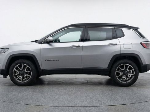 Used 2025 Jeep Compass Trailhawk AWD/4WD image 5