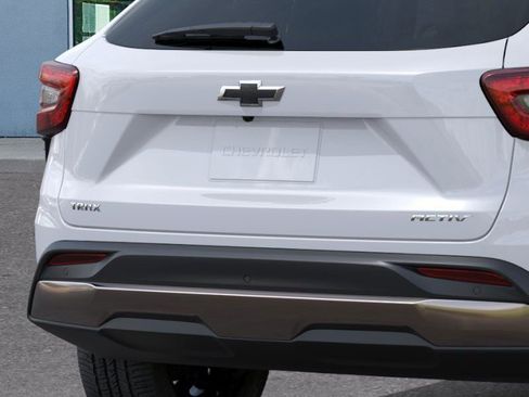 New 2026 Chevrolet Trax ACTIV w/ Driver Confidence Package FWD image 14