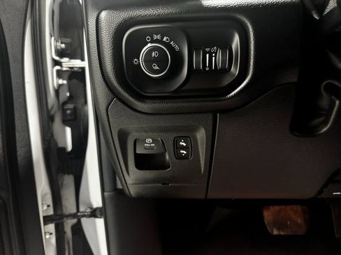 Used 2019 RAM 1500 Sport w/ Level 2 Equipment Group image 38