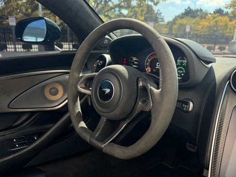 Used 2019 McLaren 570S Spider image 64