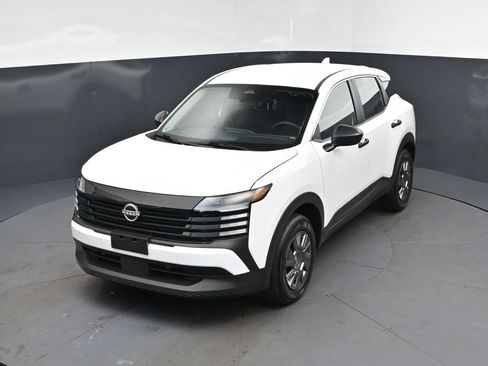Used 2025 Nissan Kicks S AWD/4WD image 30