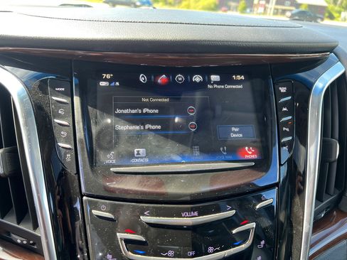 Used 2018 Cadillac Escalade Luxury image 26