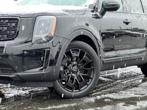 Certified 2022 Kia Telluride EX w/ EX Premium Package image 2