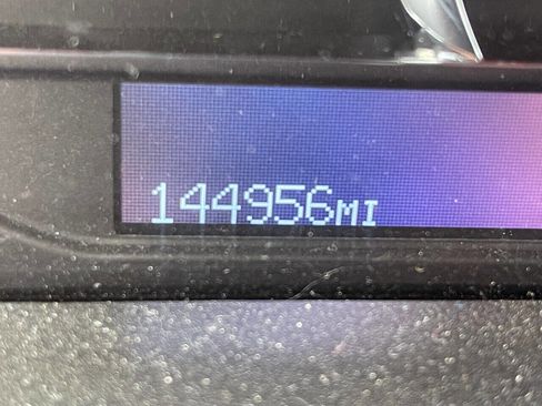 Used 2010 Cadillac DTS Luxury image 17