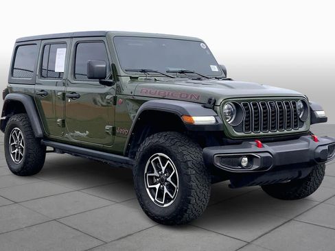 Used 2024 Jeep Wrangler Unlimited Rubicon w/ Technology Group image 3