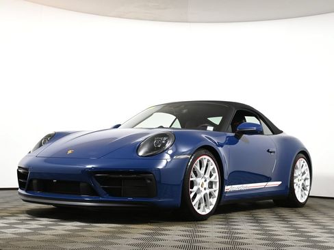 Certified 2023 Porsche 911 Carrera GTS RWD image 11