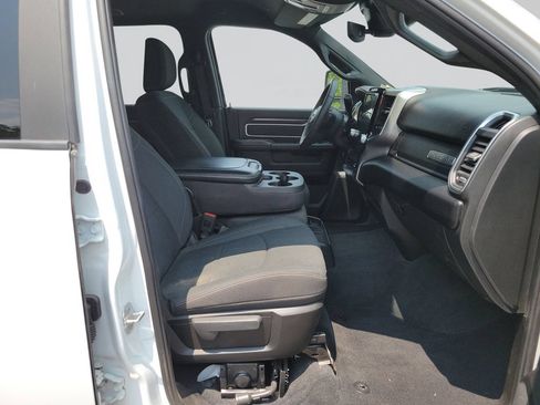 Used 2025 RAM 2500 Big Horn AWD/4WD image 34
