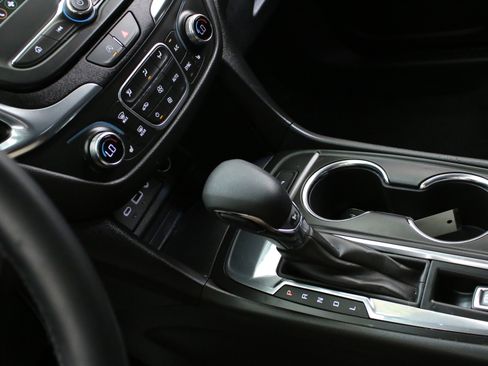 Used 2023 Chevrolet Equinox LT image 20