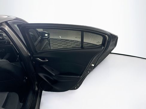 Used 2016 MAZDA MAZDA3 i Sport w/ Preferred Equipment Package image 29