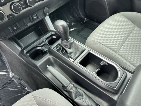 Certified 2023 Toyota Tacoma SR AWD/4WD image 26