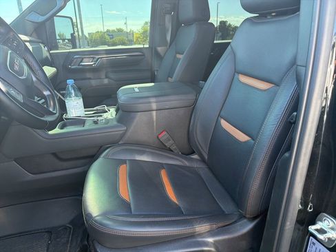 Used 2025 GMC Sierra 2500 AT4 w/ AT4 Premium Plus Package AWD/4WD image 10