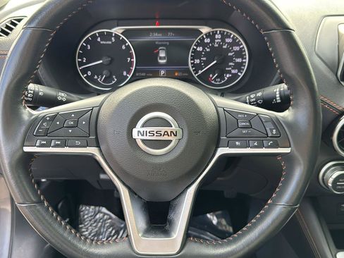 Used 2023 Nissan Sentra SR w/ SR Premium Package image 12