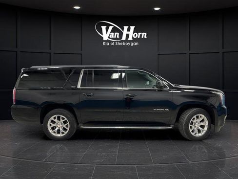 Used 2016 GMC Yukon XL SLT w/ Open Road Package AWD/4WD image 8