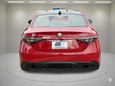 Used 2024 Alfa Romeo Giulia Veloce RWD image 8