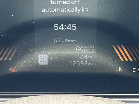 Used 2025 Kia Sorento S FWD image 28