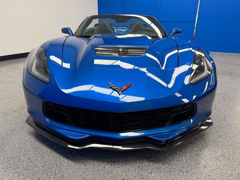 Used 2015 Chevrolet Corvette Z06 w/ 3LZ Preferred Equipment Group RWD image 2