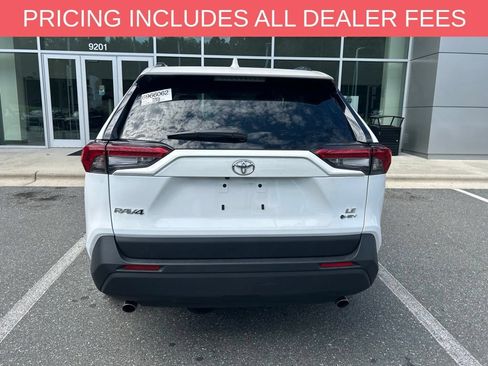 Used 2025 Toyota RAV4 LE AWD/4WD image 7