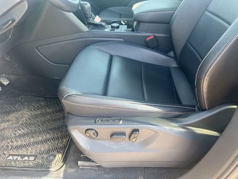 Used 2022 Volkswagen Atlas SEL image 16