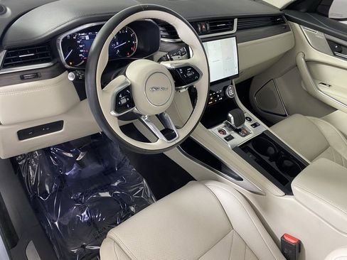 Used 2023 Jaguar F-PACE S image 9