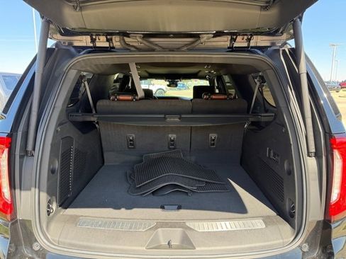 Used 2023 GMC Yukon XL Denali Ultimate image 7